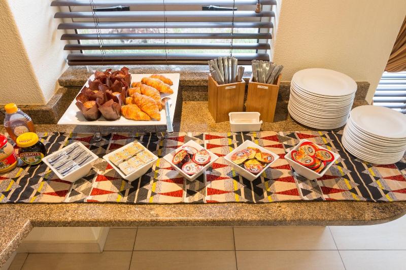 هتل Road Lodge Port Elizabeth Airport