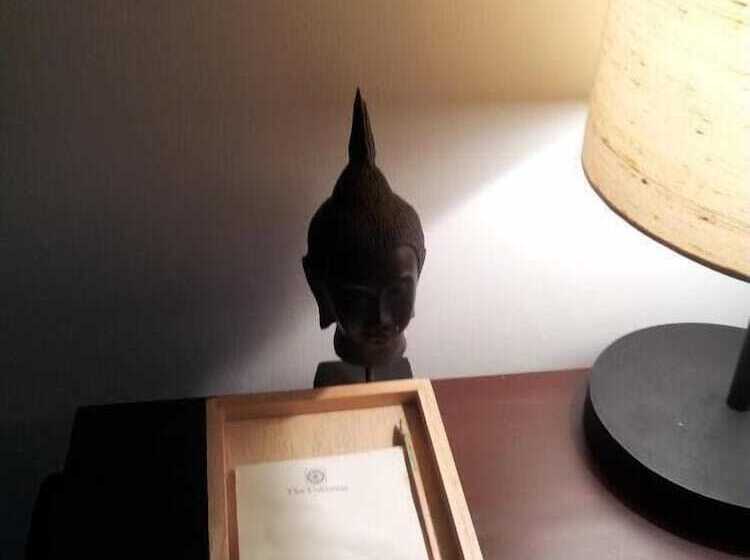 فندق The Columns