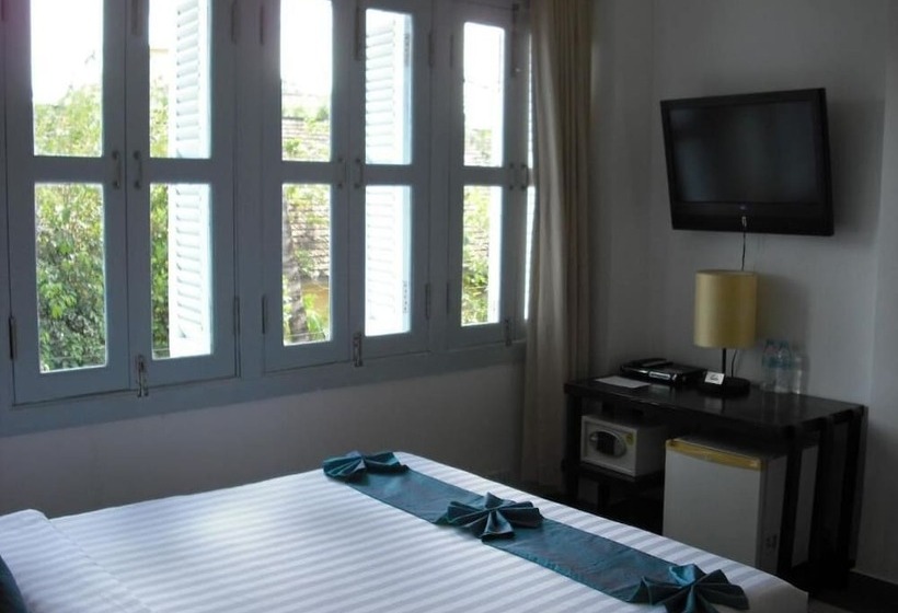 فندق The Columns