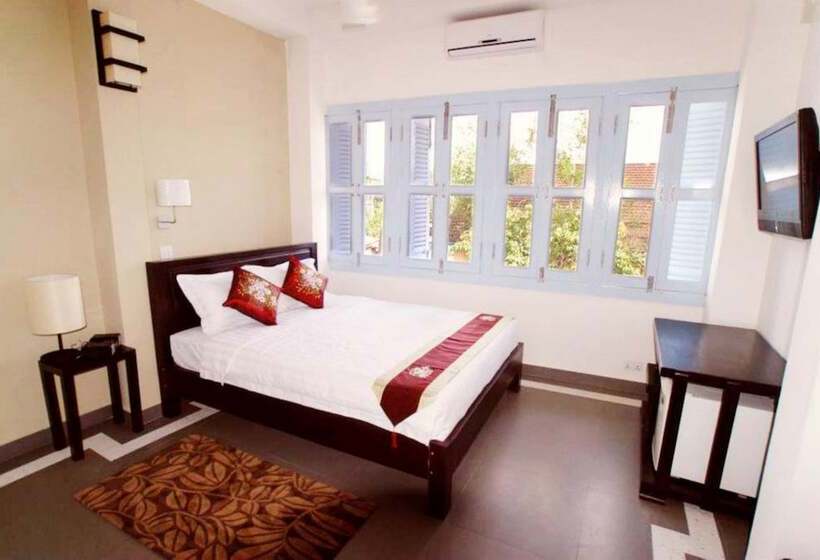 فندق The Columns