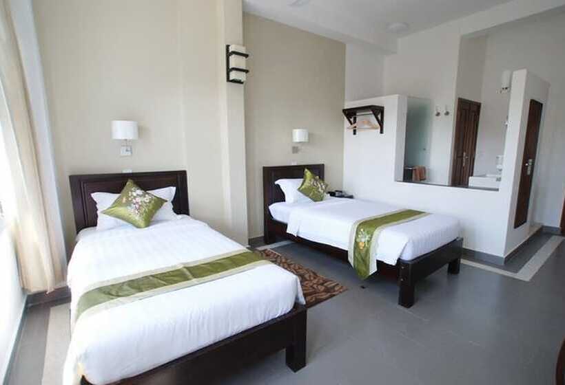 فندق The Columns