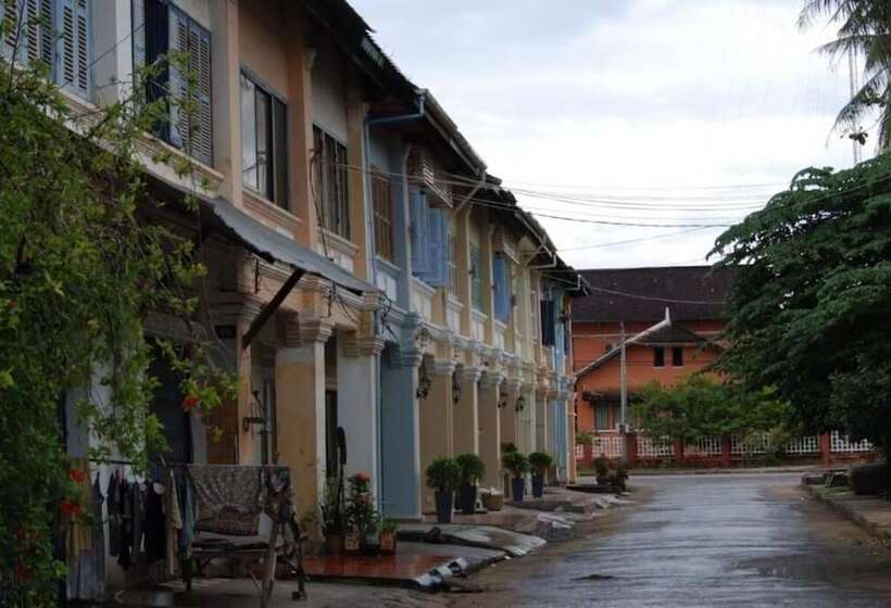 فندق The Columns