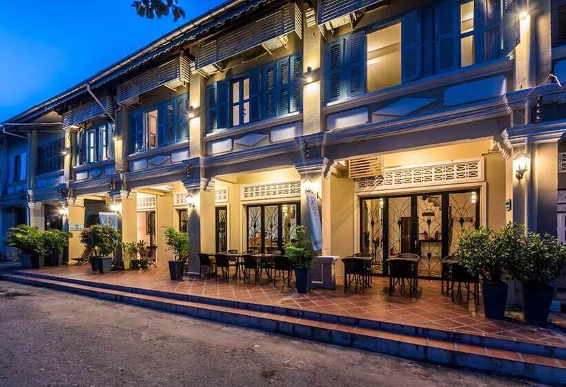 فندق The Columns