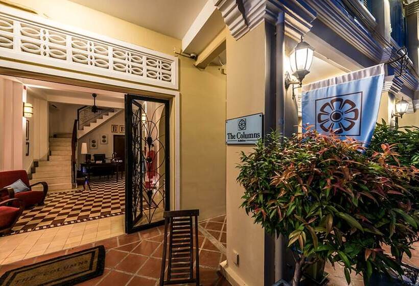 فندق The Columns