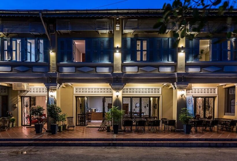 فندق The Columns