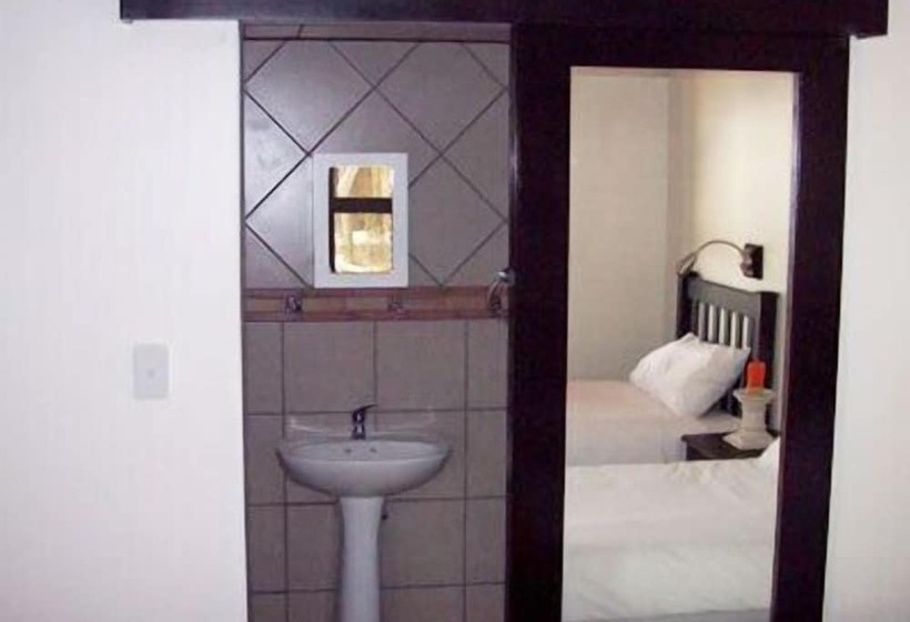 בית מלון כפרי Towers Lodge