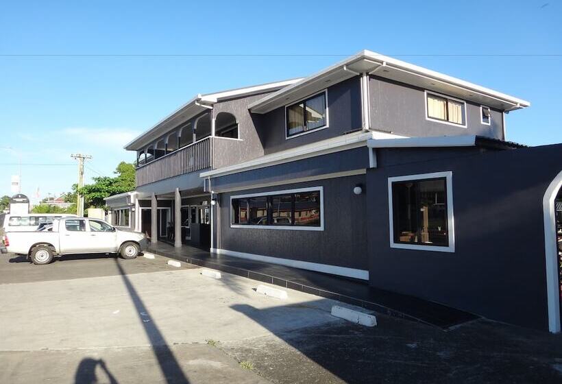 فندق Travellers Point