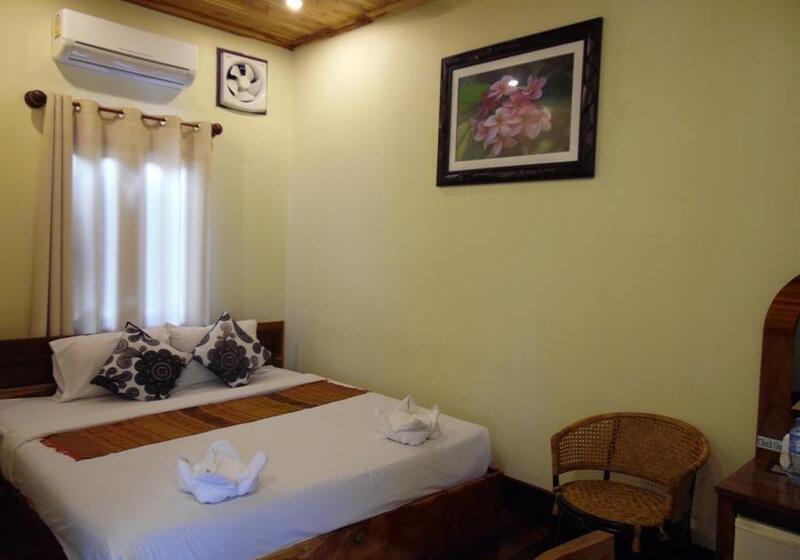 Отель Villa Somphong