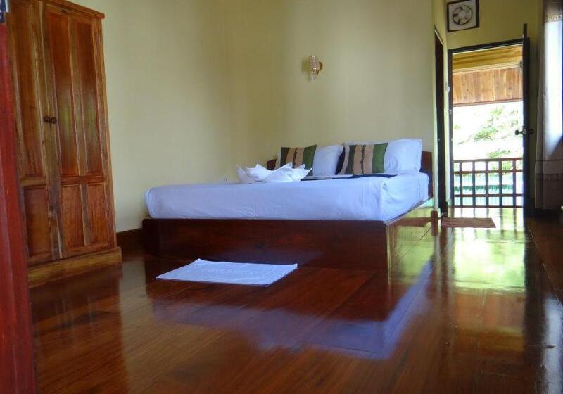 Отель Villa Somphong