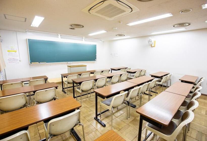 Отель Ymca Asia Youth Center