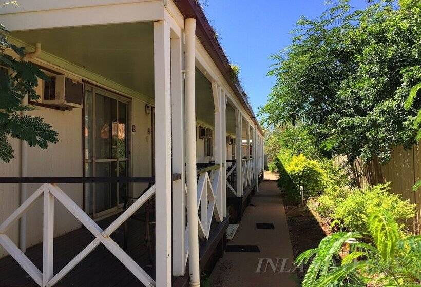 Inland Oasis Motel
