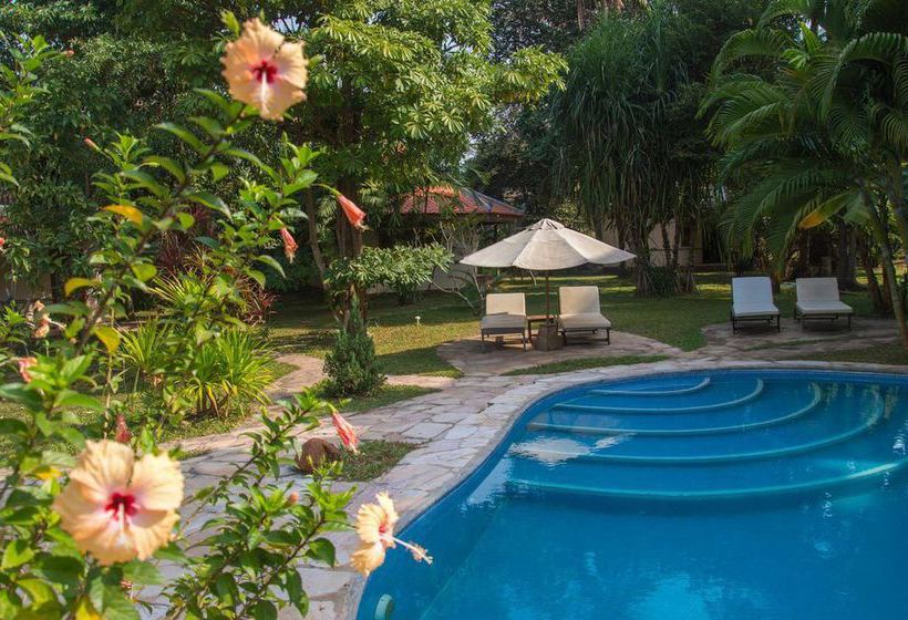 Le Flamboyant Resort