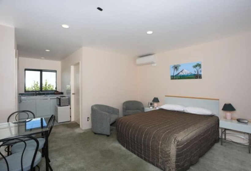 Pavilion Motel & Conference Centre