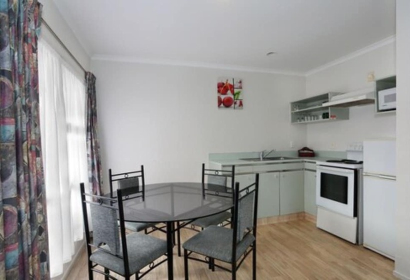 Pavilion Motel & Conference Centre