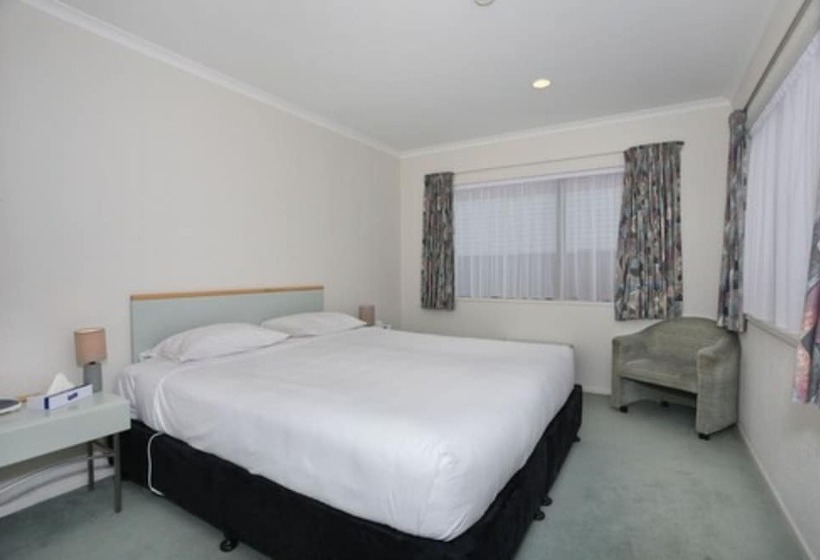 Pavilion Motel & Conference Centre