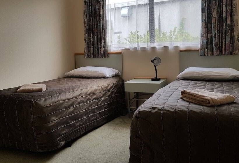 Pavilion Motel & Conference Centre