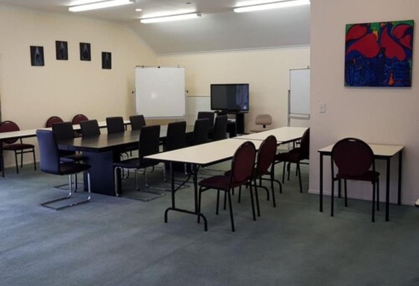 Pavilion Motel & Conference Centre