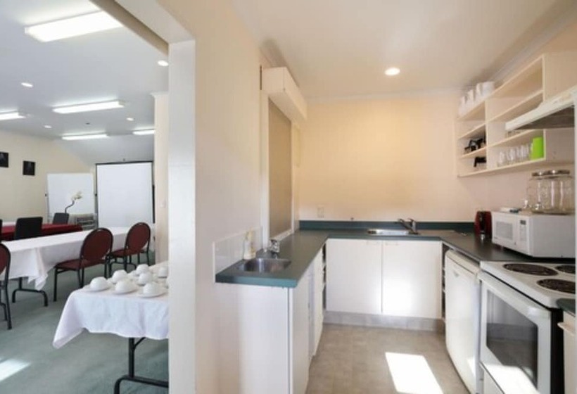 Pavilion Motel & Conference Centre