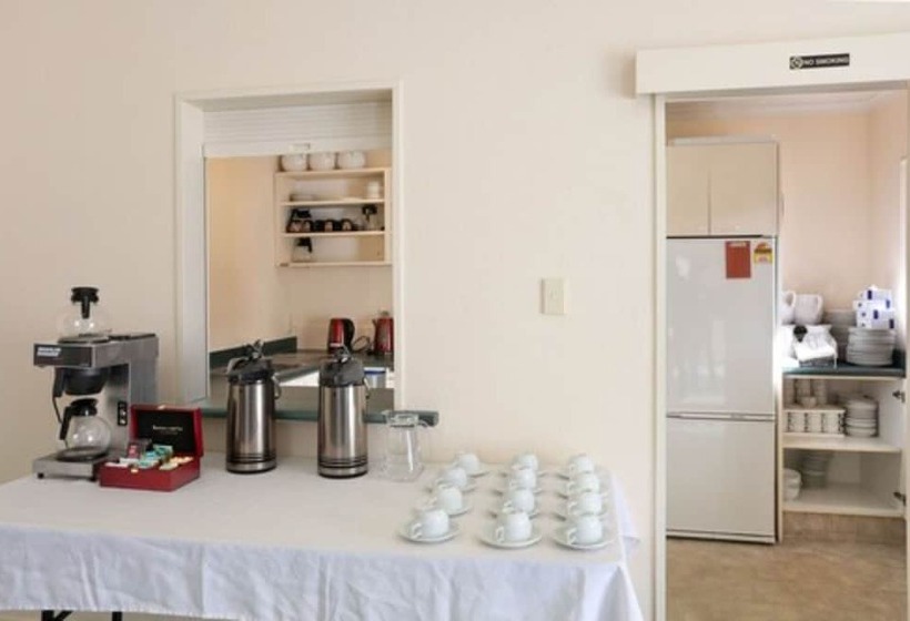 Pavilion Motel & Conference Centre