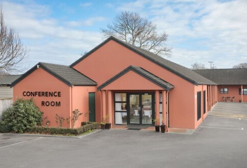 Pavilion Motel & Conference Centre