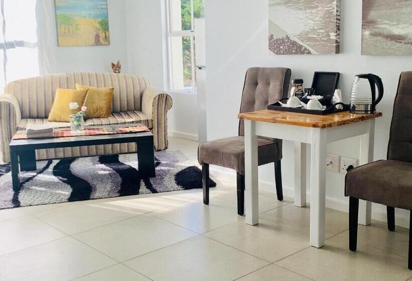 بنسيون Abington Manor Fish Hoek Guesthouse