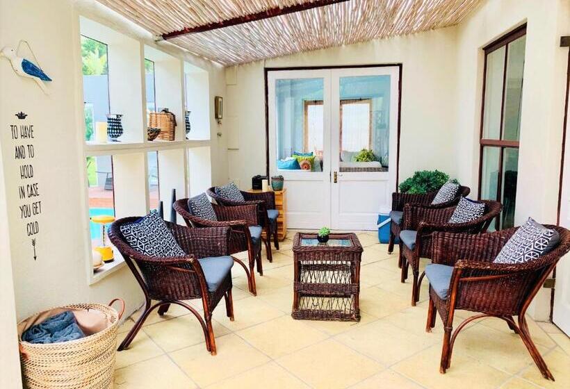 بنسيون Abington Manor Fish Hoek Guesthouse