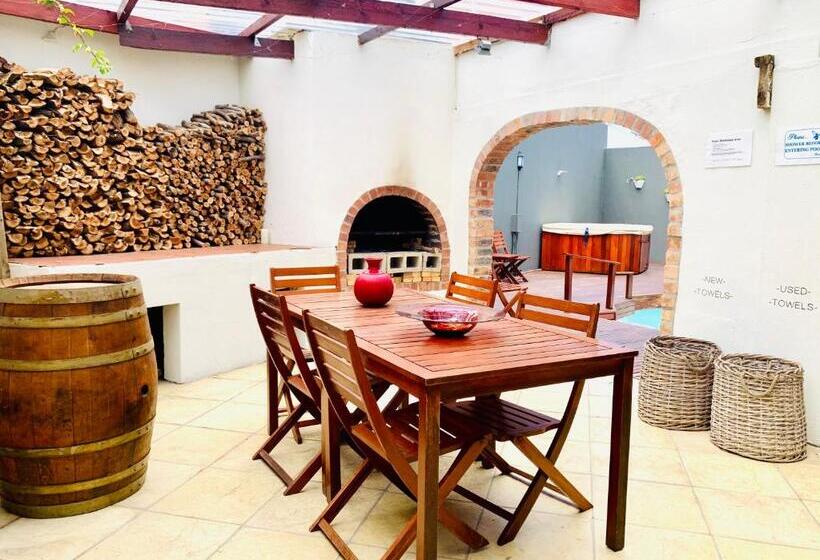 بنسيون Abington Manor Fish Hoek Guesthouse