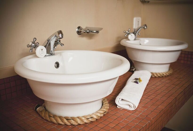 پانسیون Dolphin Dunes Guesthouse