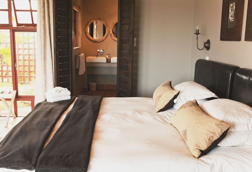 پانسیون Dolphin Dunes Guesthouse