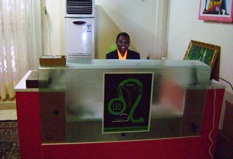 پانسیون East Airport Guesthouse