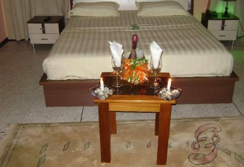 پانسیون East Airport Guesthouse