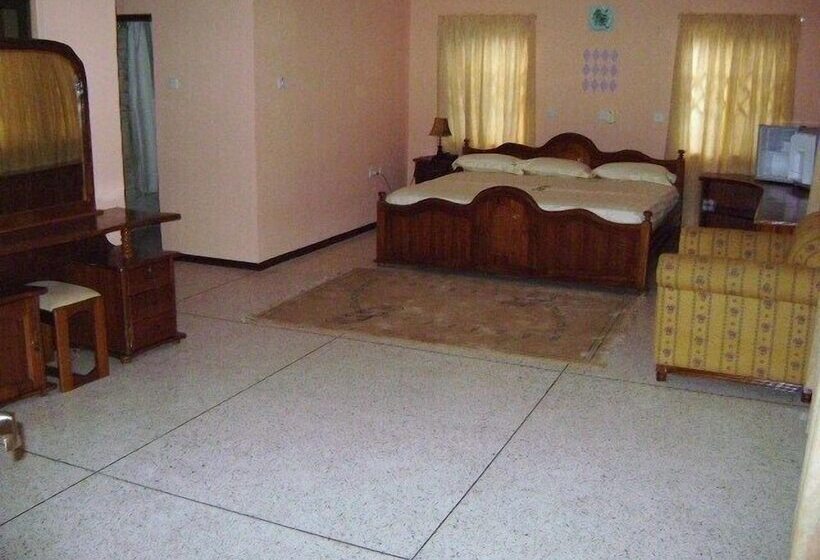 پانسیون East Airport Guesthouse