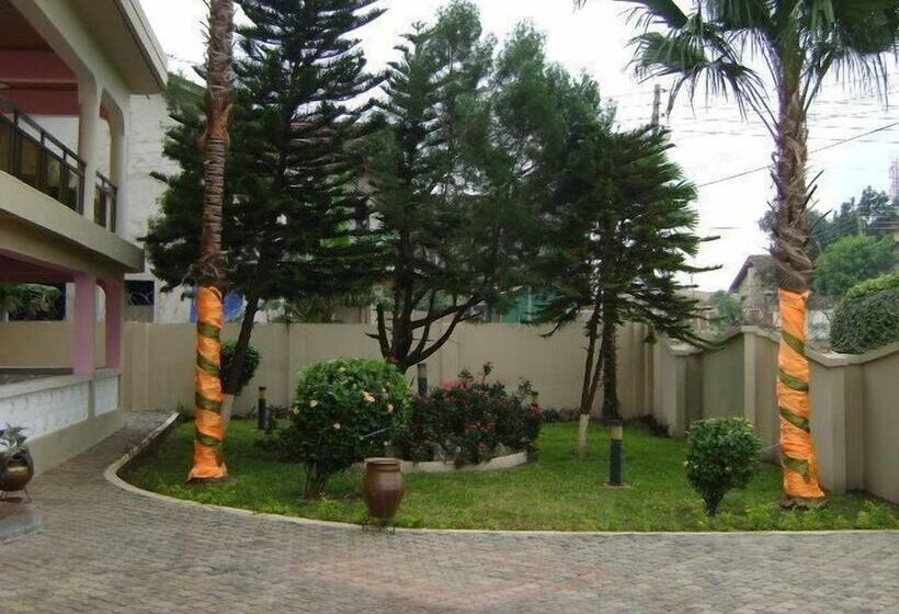 پانسیون East Airport Guesthouse