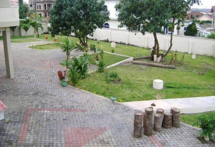 پانسیون East Airport Guesthouse