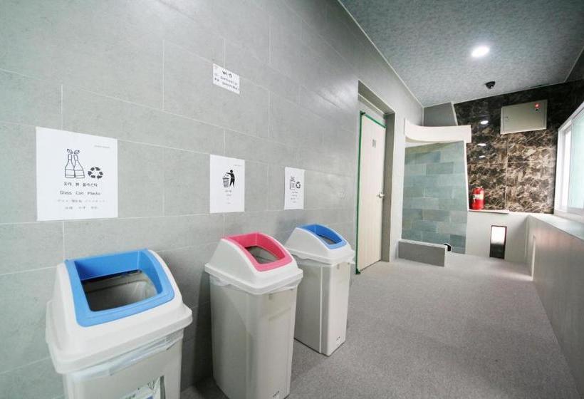 پانسیون Guesthouse Myeongdong 2