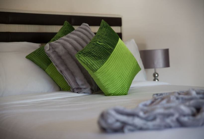 Пансион Milkwood Mansion