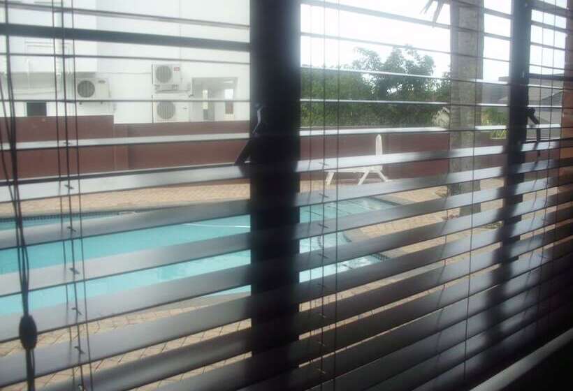 Пансион Milkwood Mansion