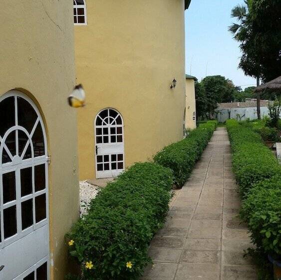 پانسیون Oasis Relax Lodge