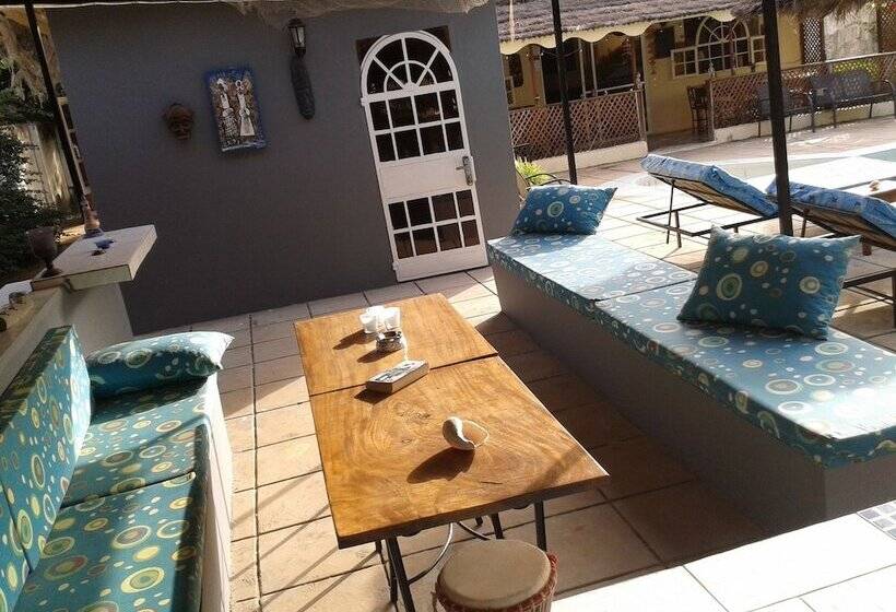 پانسیون Oasis Relax Lodge