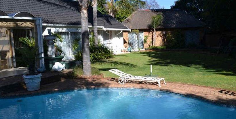 膳宿费 Willow Tree Guest House