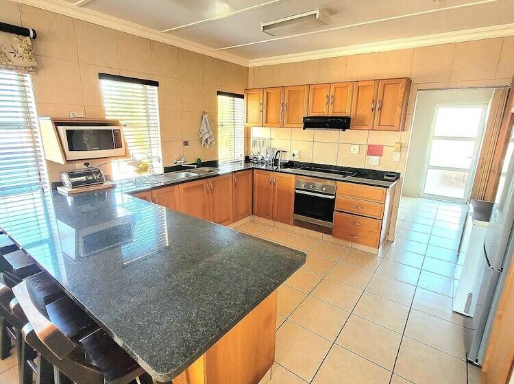 Perna Perna Lodge St Lucia