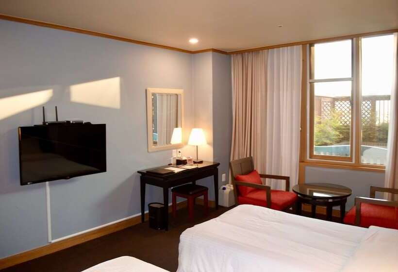 Queen Vell Hotel & Wedding