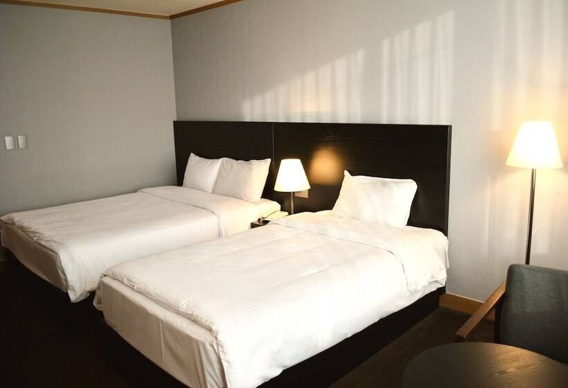 Queen Vell Hotel & Wedding