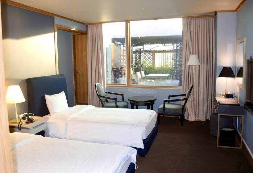 Queen Vell Hotel & Wedding