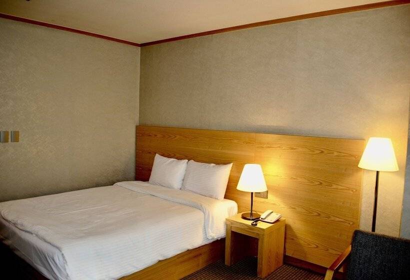 Queen Vell Hotel & Wedding