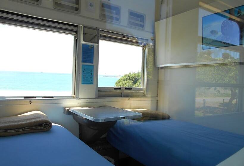 Santos Express Train Lodge   Hostel