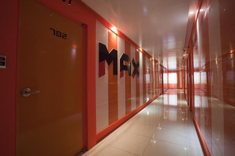 Max Motel   Sasang