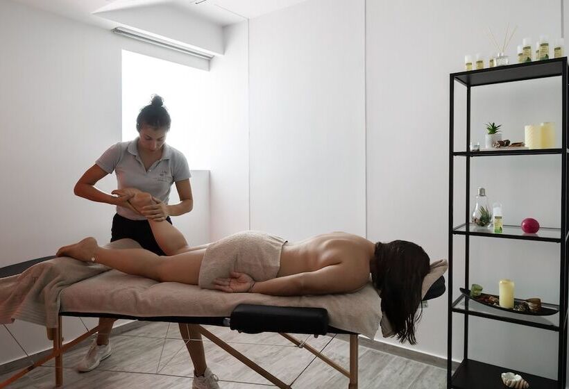 Akti Toroni Boutique