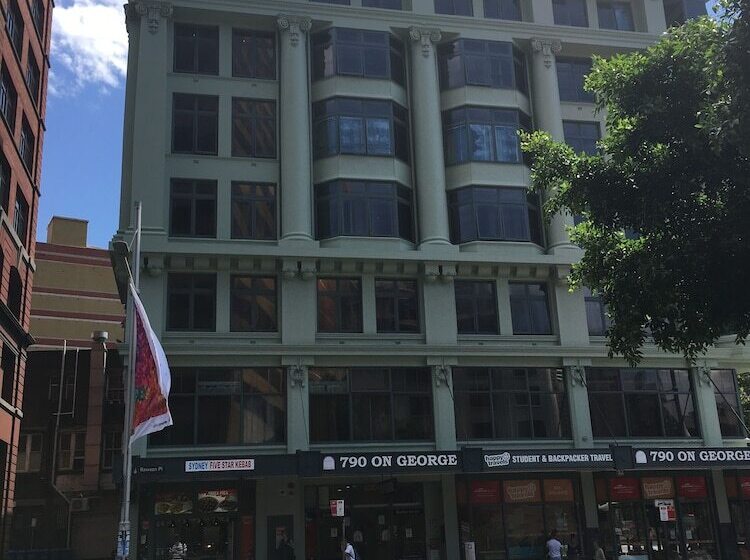 هاستل 790 On George Backpackers