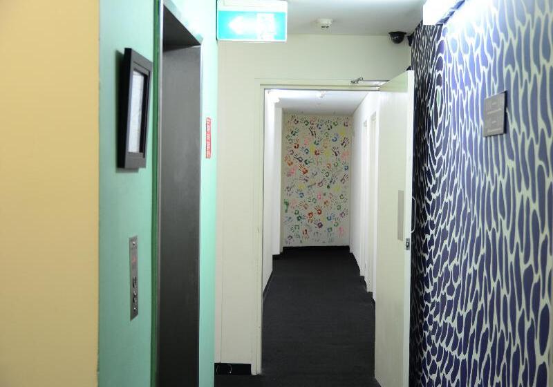 هاستل 790 On George Backpackers